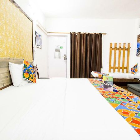 Hotel Ashrey Dehradún Kültér fotó