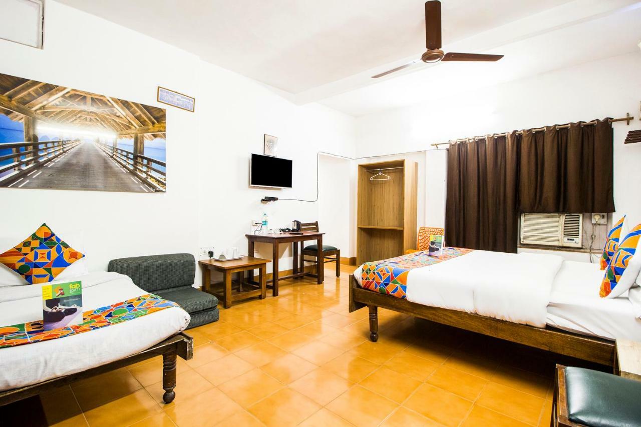Hotel Ashrey Dehradún Kültér fotó