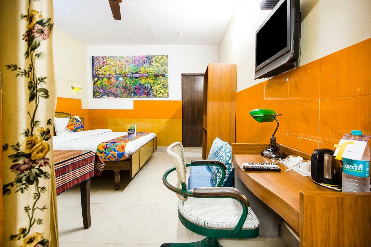 Hotel Ashrey Dehradún Kültér fotó