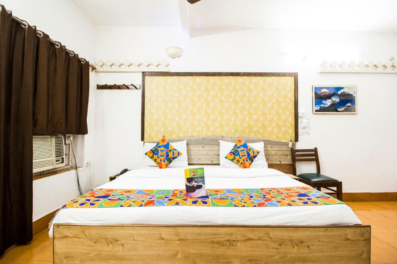 Hotel Ashrey Dehradún Kültér fotó