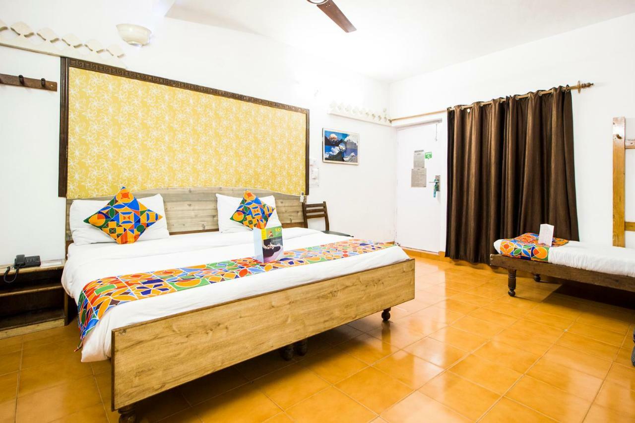 Hotel Ashrey Dehradún Kültér fotó