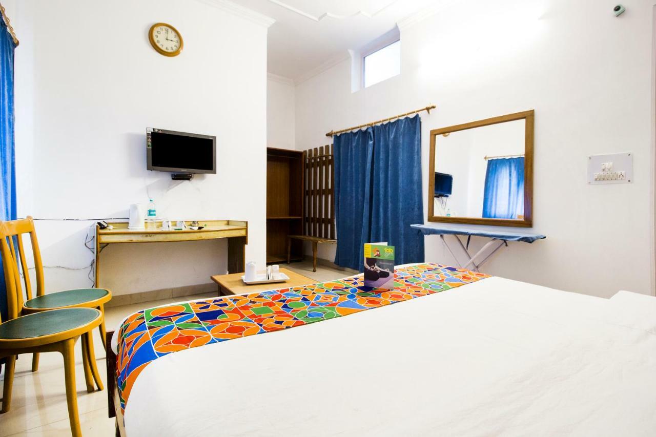 Hotel Ashrey Dehradún Kültér fotó